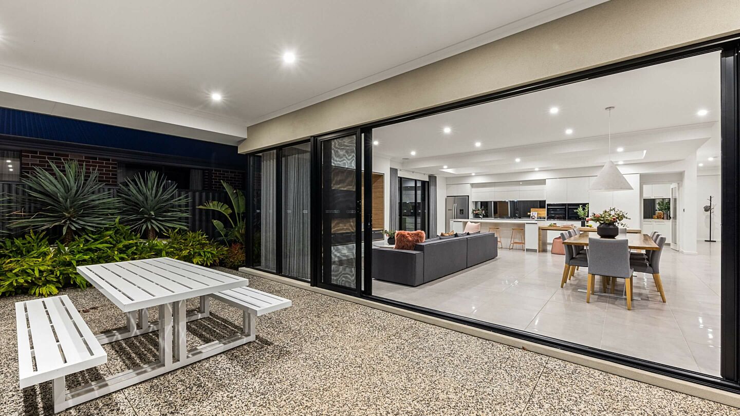 Lakewood Platinum Alfresco Living 01